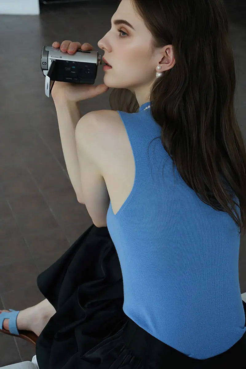 100 Merino Wool Seamless Knit Mock-Neck Tank