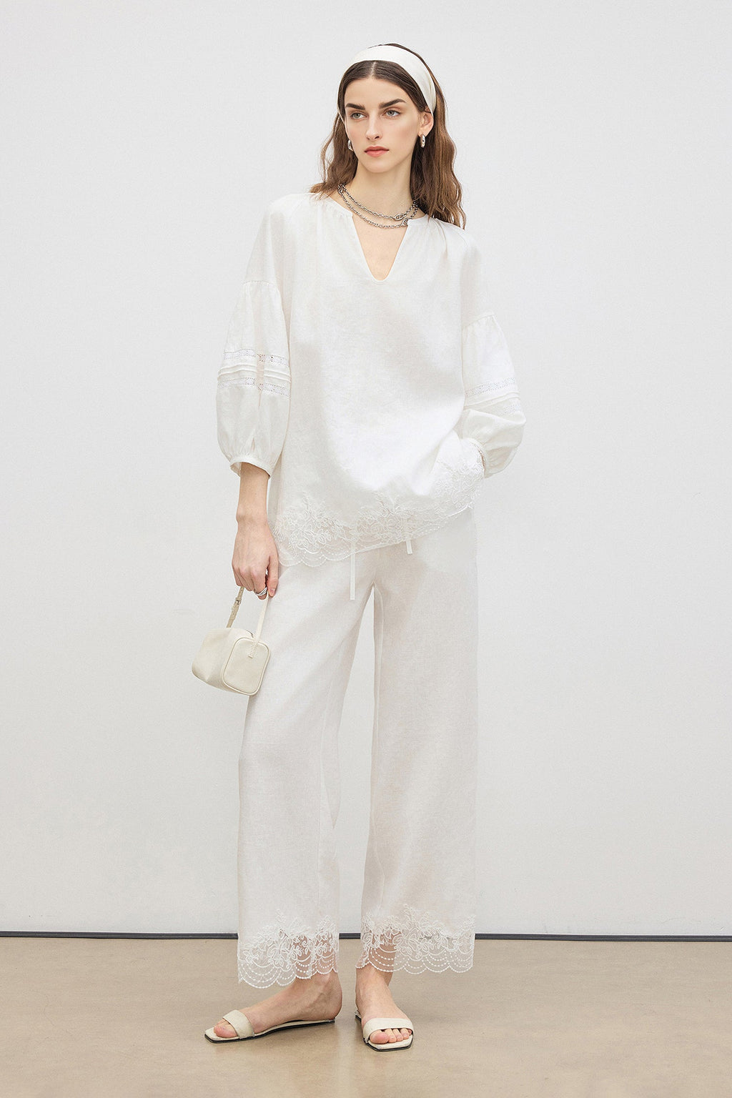 100% European Linen Embroidered 3/4 Balloon Sleeve Blouse