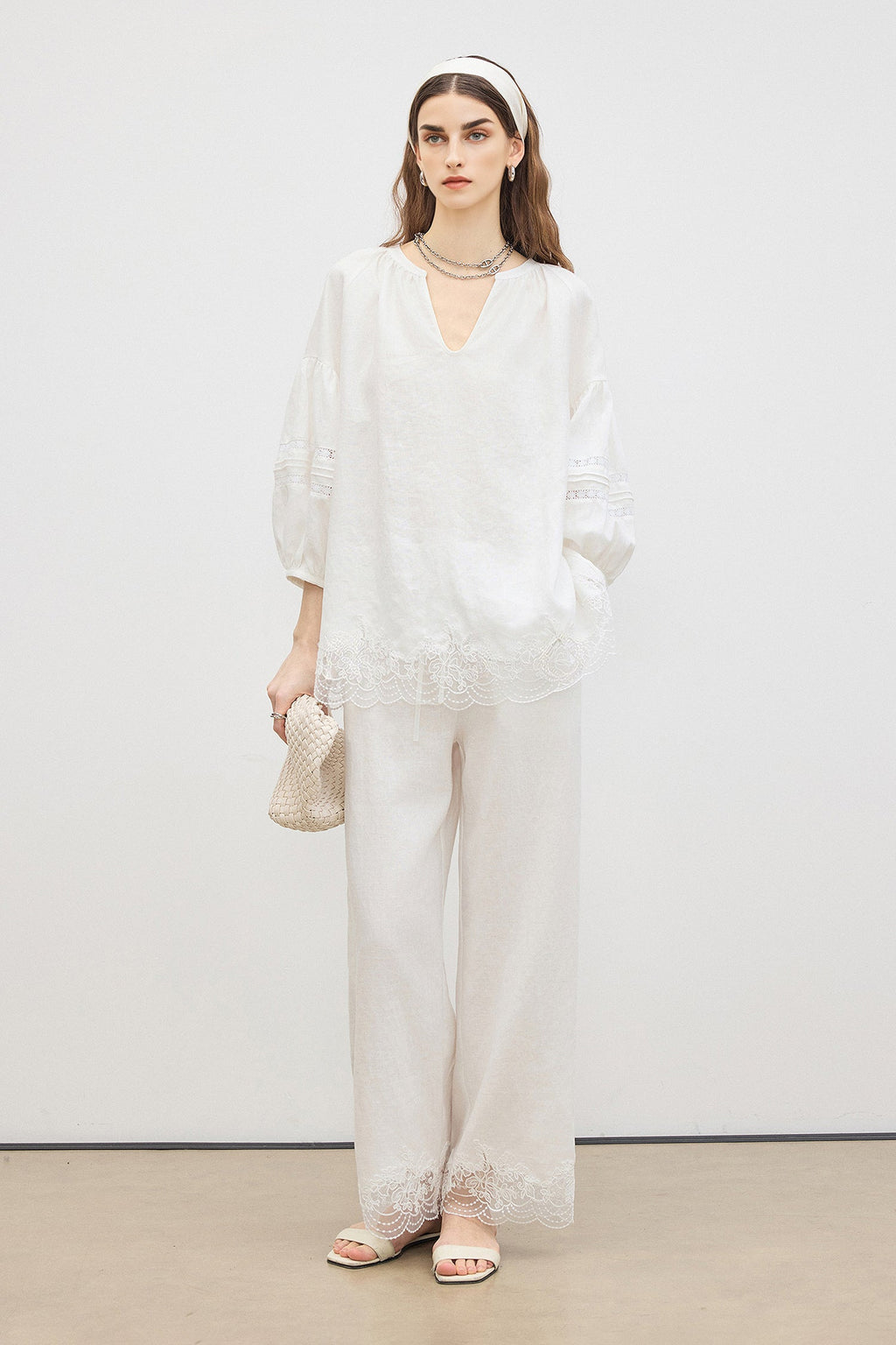 100% European Linen Embroidered 3/4 Balloon Sleeve Blouse