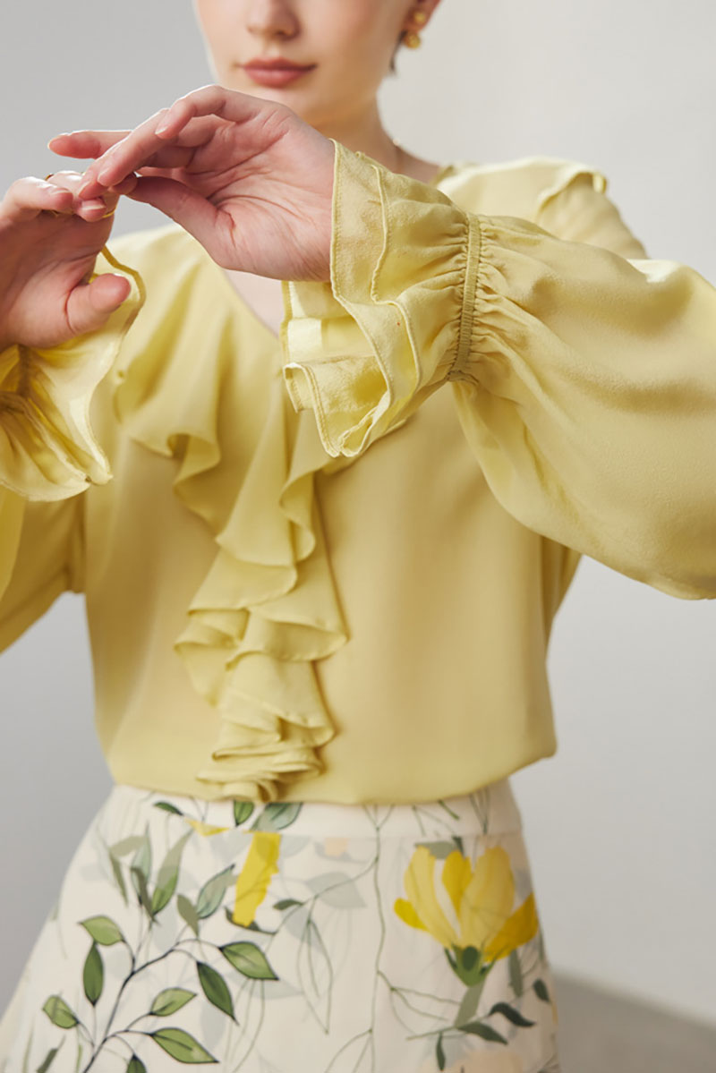 100 Mulberry Silk V-Neck Long-Sleeve Ruffle Blouse