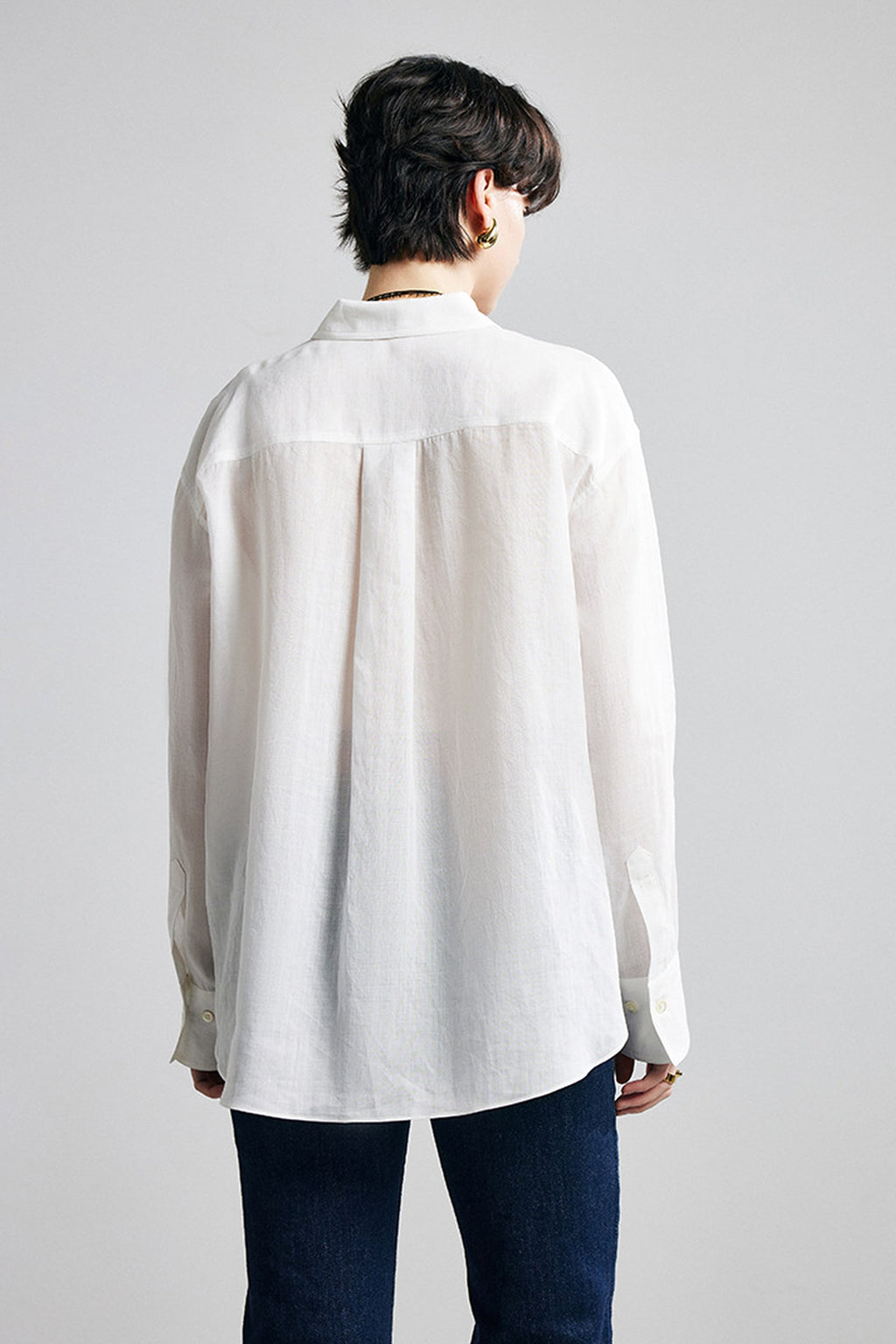 100% Ramie Floral Embroidered Button-Down Shirt in White