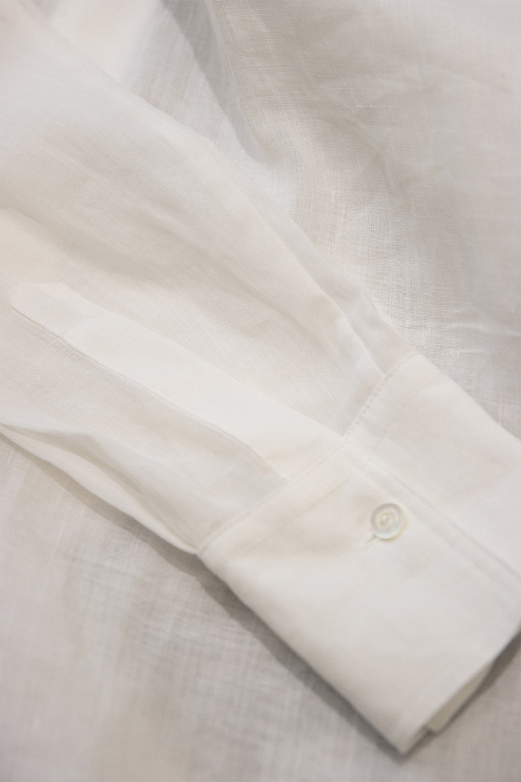 100% Ramie Floral Embroidered Button-Down Shirt in White
