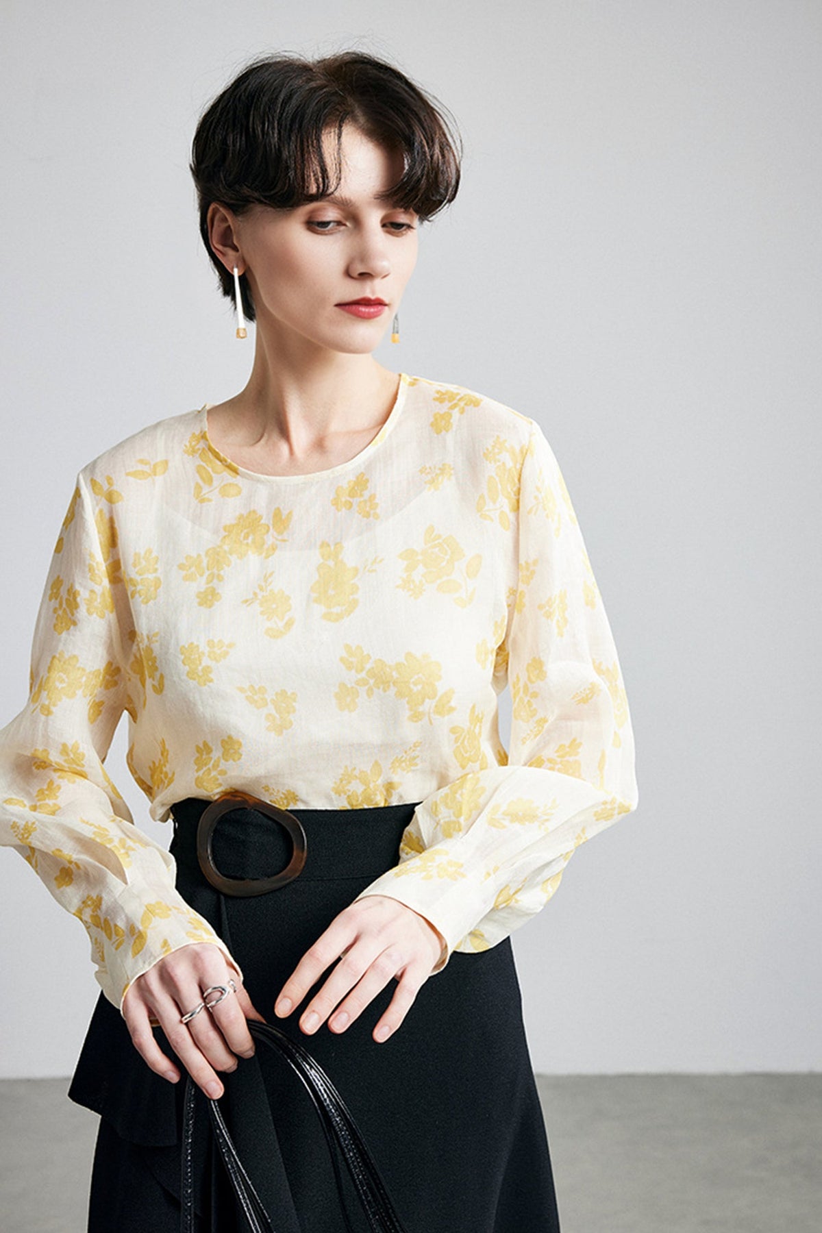 100% Ramie White Floral Long Sleeve Blouse