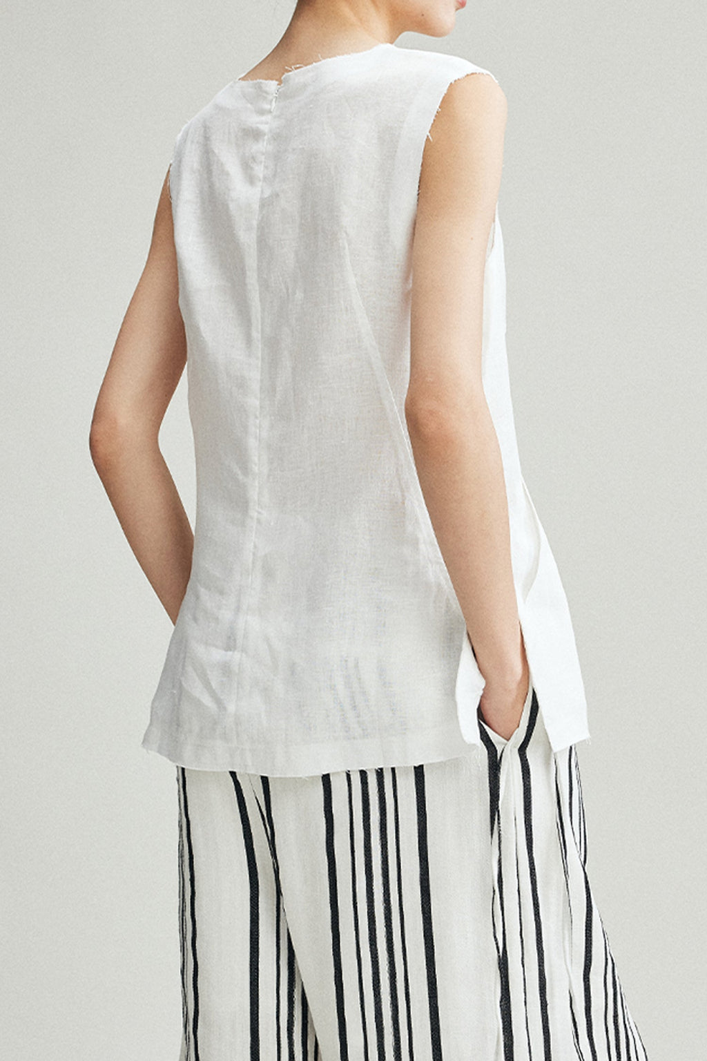 100% Linen Breathable Sleeveless Top with Pocket