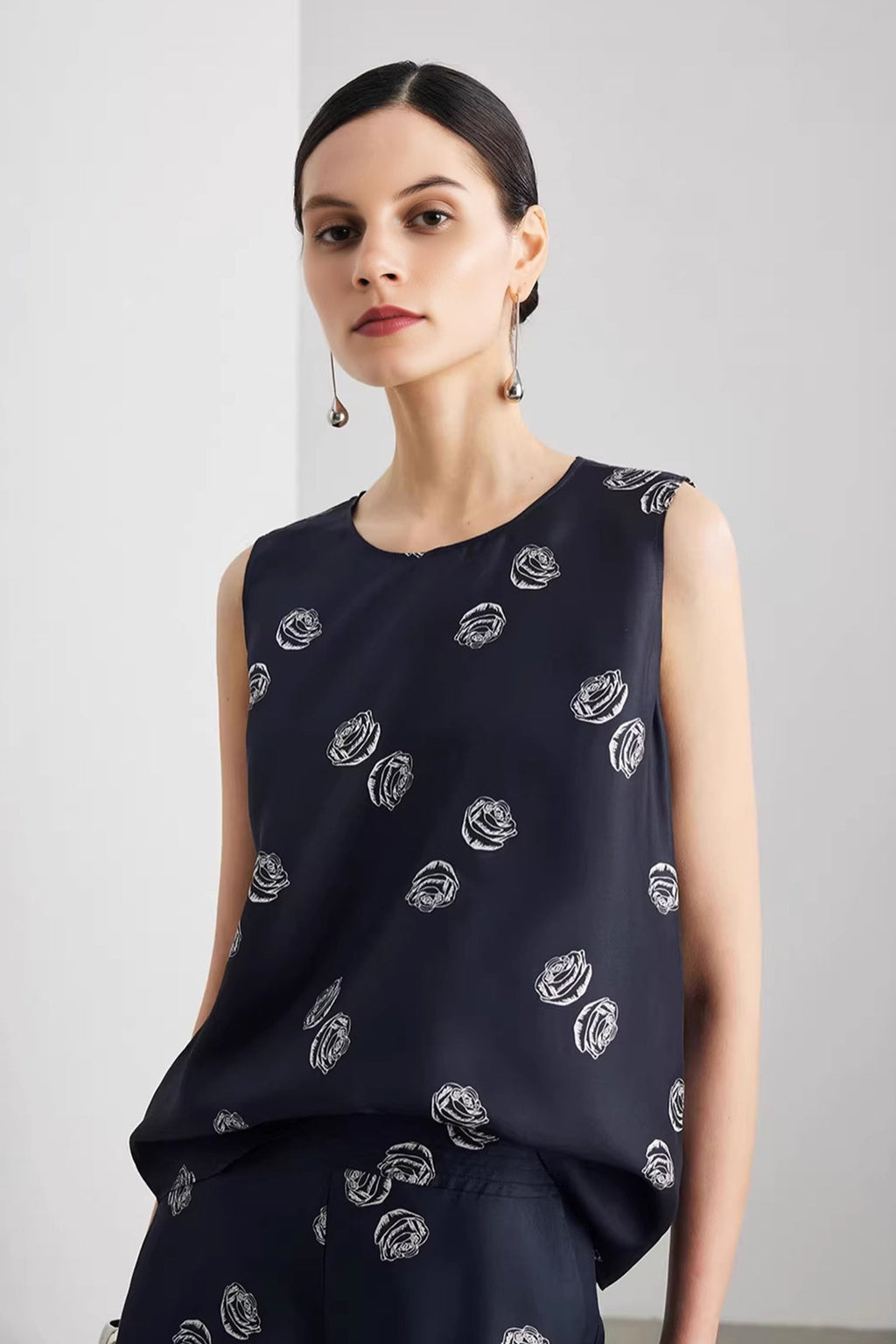 100% Silk Floral Print Sleeveless Tank Top