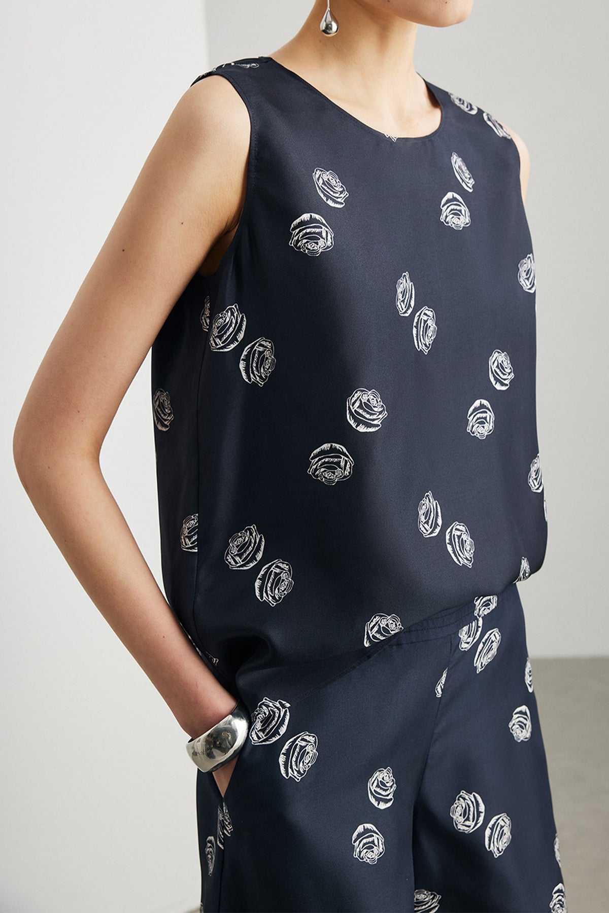 100% Silk Floral Print Sleeveless Tank Top