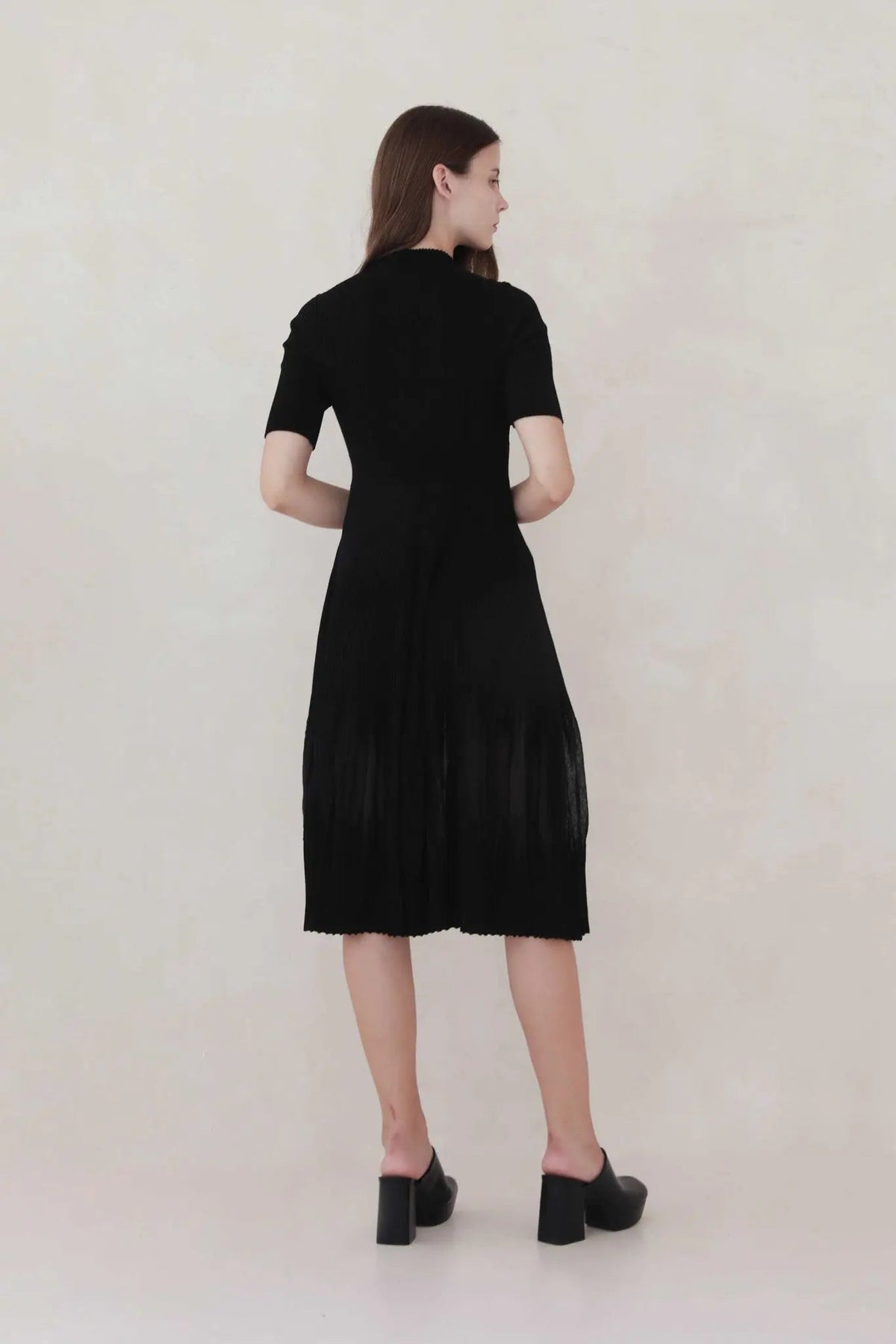 Short Sleeve Midi Dress