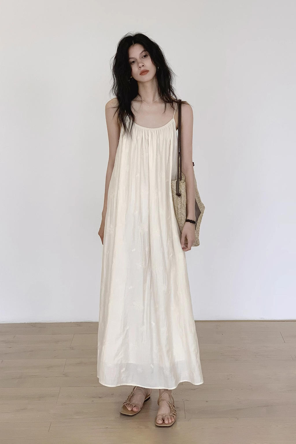 Sleeveless U-neck Open Back Spaghetti Strap Beach Dress
