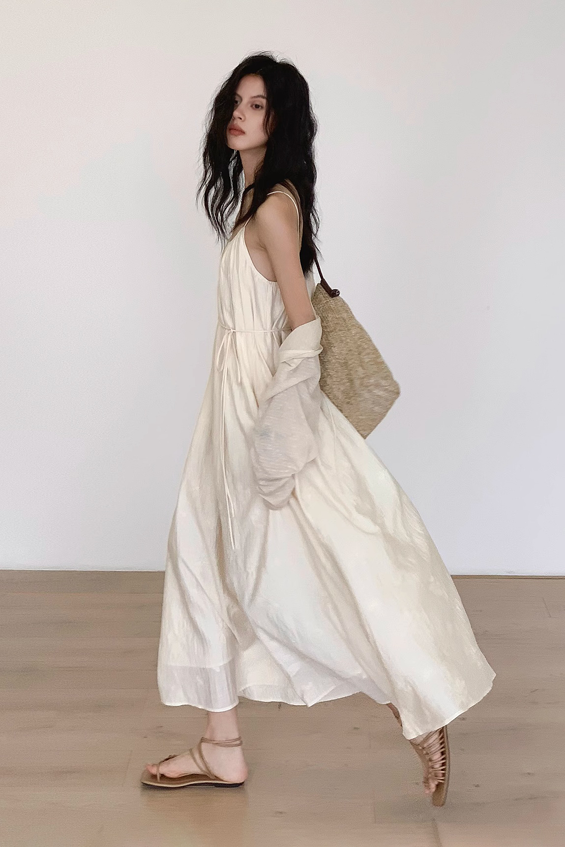 Sleeveless U-neck Open Back Spaghetti Strap Beach Dress