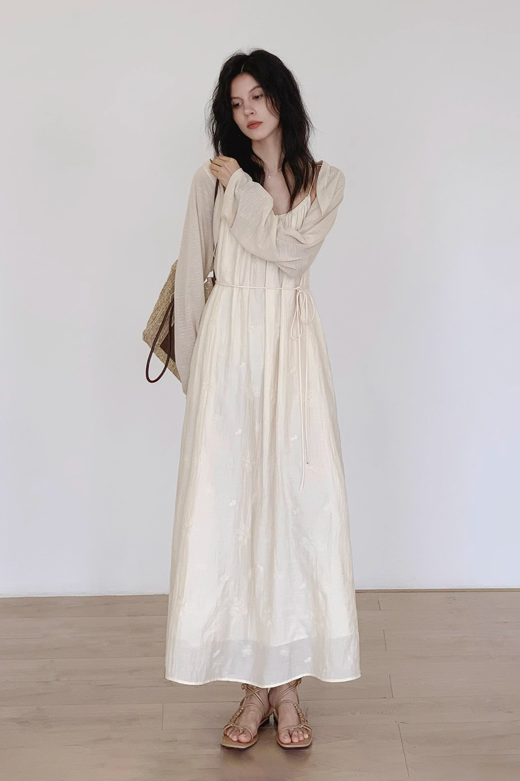 Sleeveless U-neck Open Back Spaghetti Strap Beach Dress