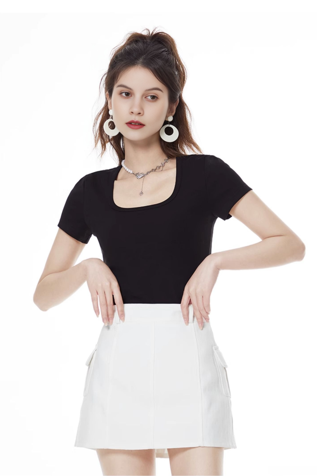Slim Fit Scoop Neck Cropped T-Shirt