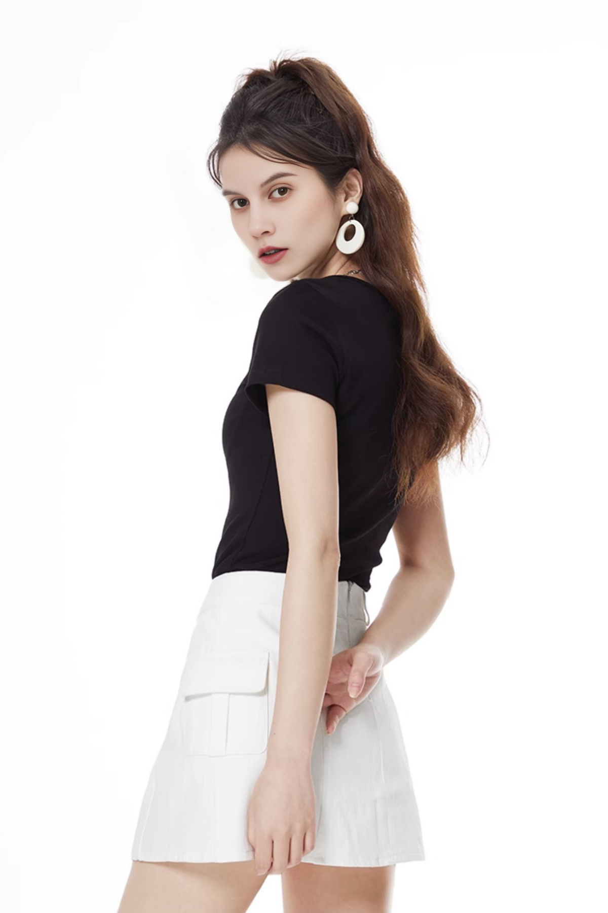 Slim Fit Scoop Neck Cropped T-Shirt