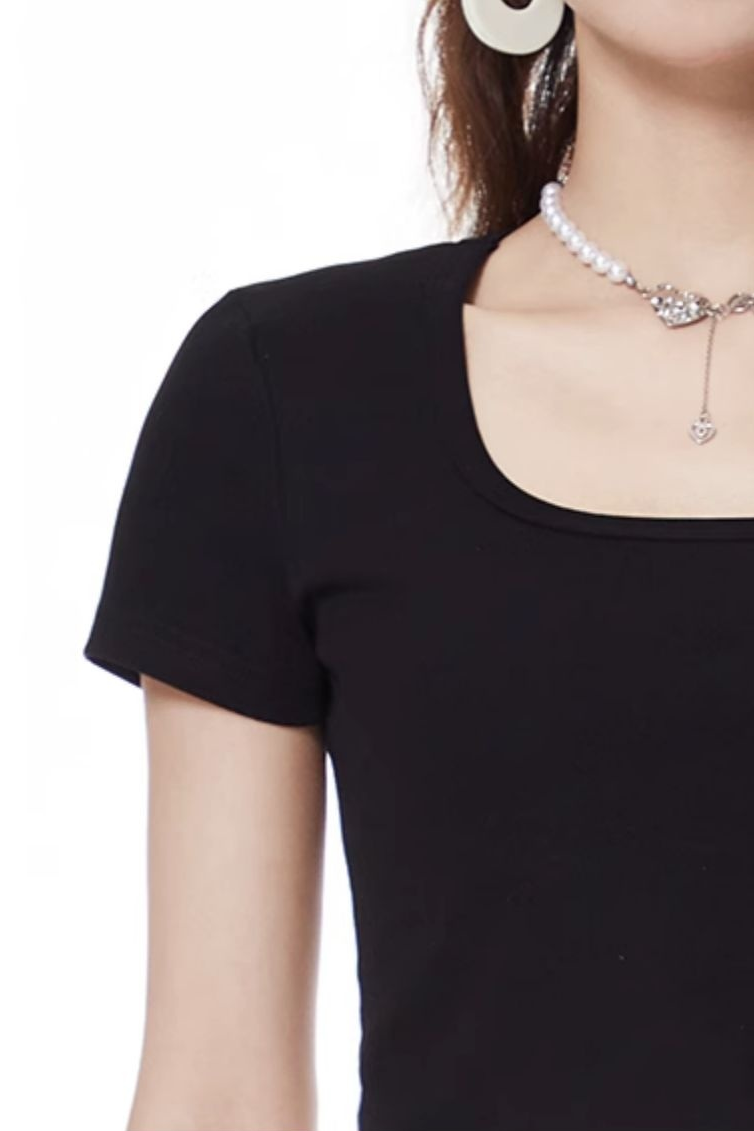 Slim Fit Scoop Neck Cropped T-Shirt