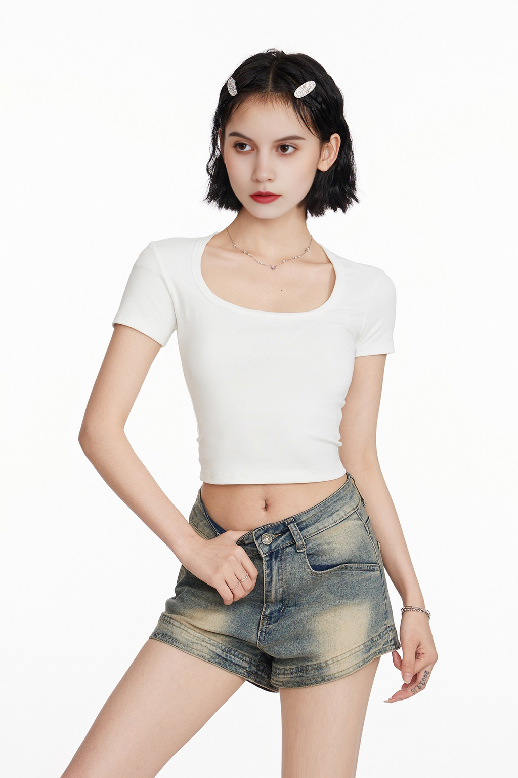 Slim Fit White Cropped T Shirt