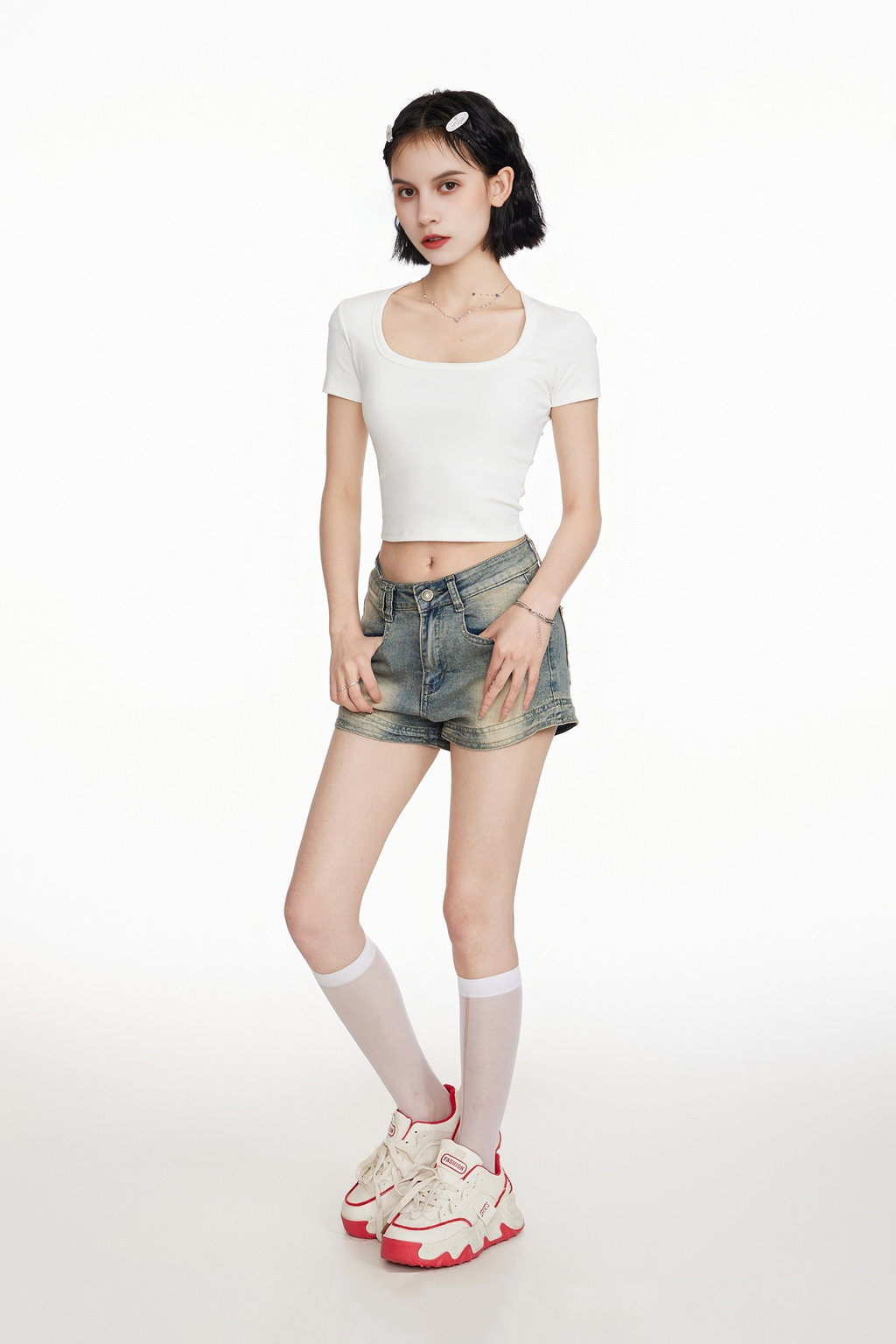 Slim Fit White Cropped T Shirt