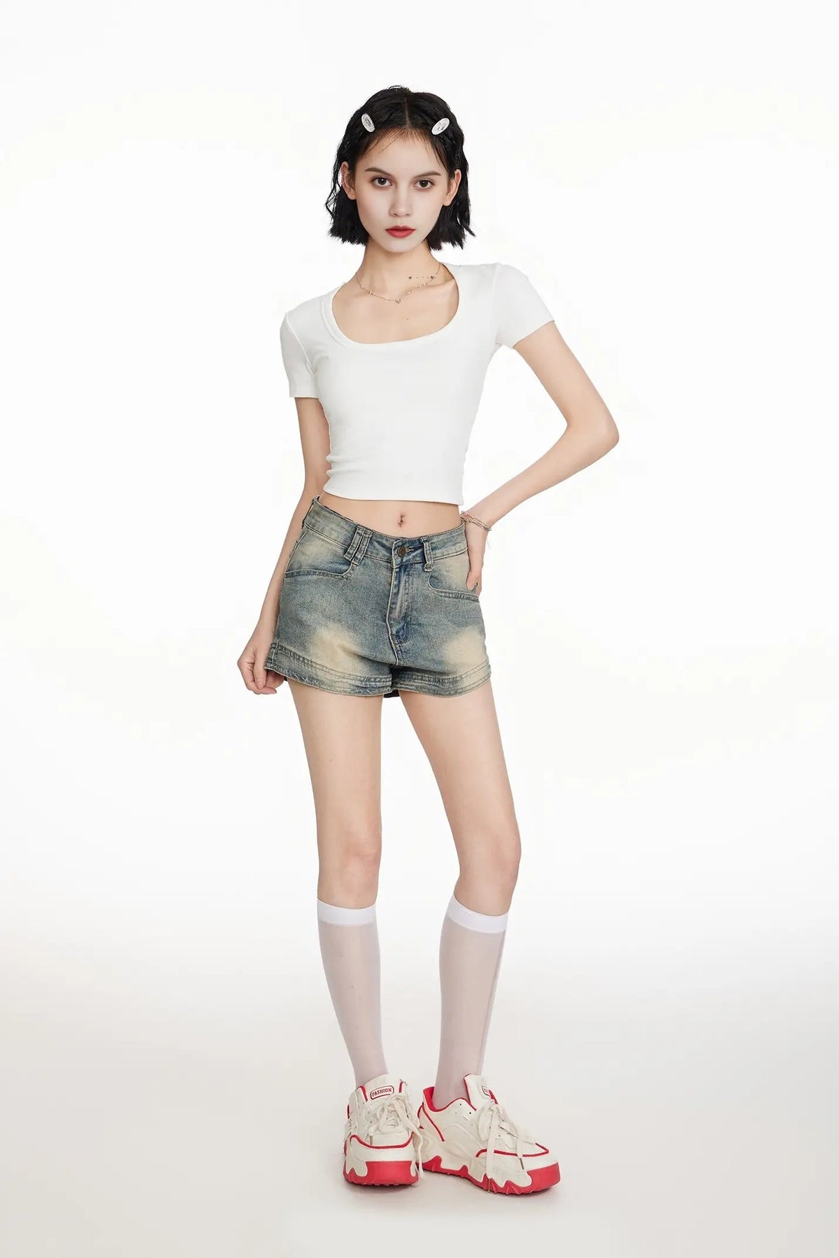 Slim Fit White Cropped T Shirt