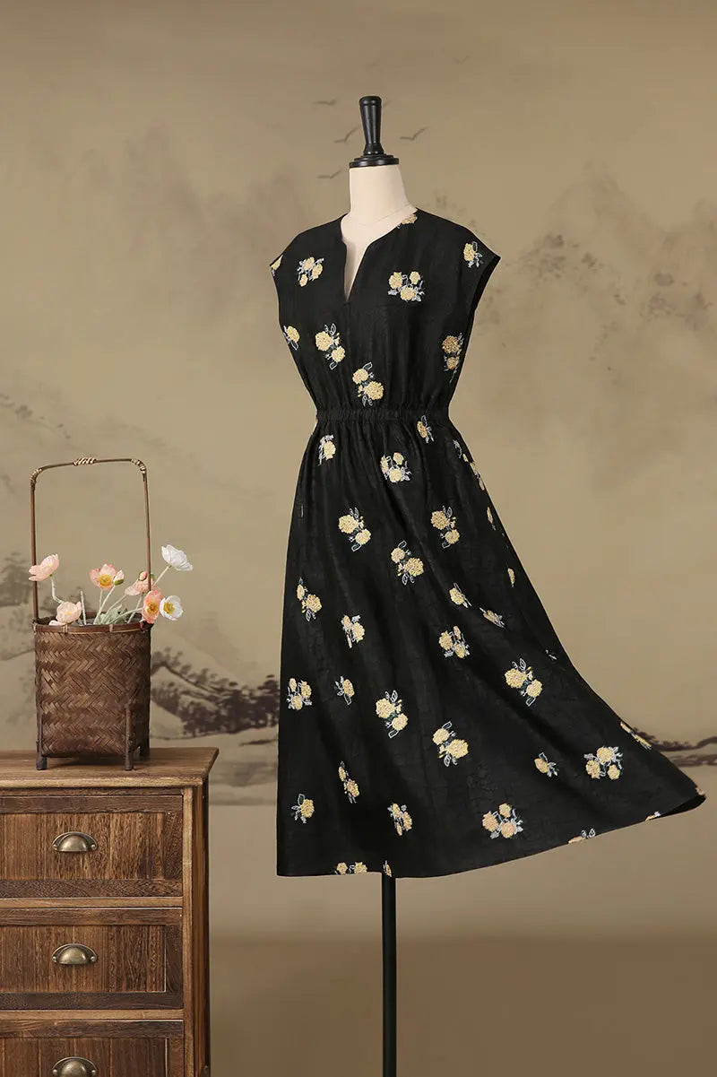 Xiang Yun Silk Floral Hand-Embroidery Midi Dress