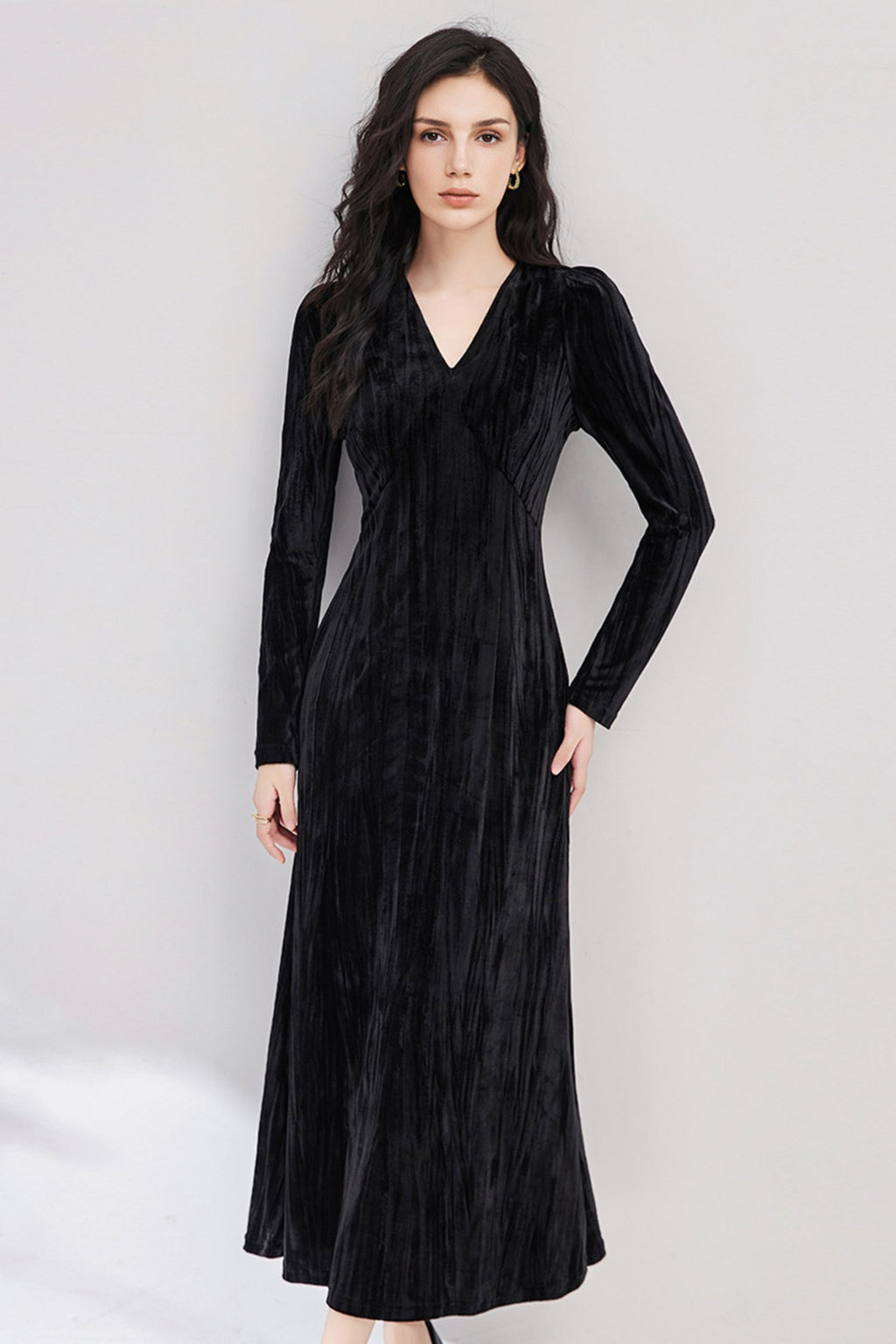 Black Velvet Textured Long Sleeve V-Neck Midi Dress