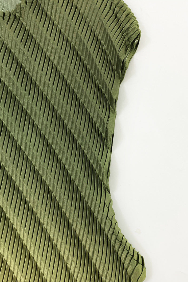 Designer Inspired Pleated Ombre Sleeveless Maxi Dress