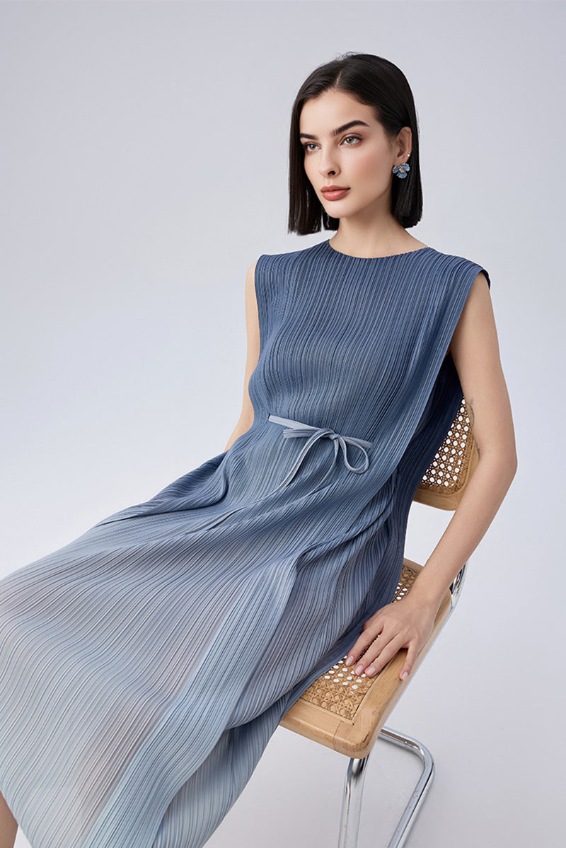 Ombre Pleated Sleeveless Midi Dress
