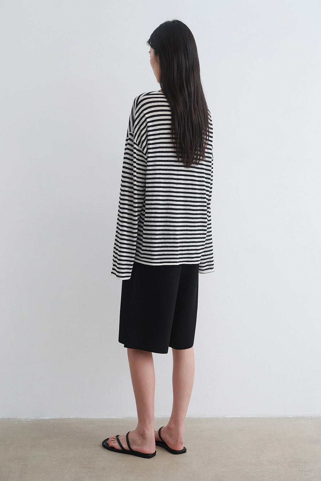 Oversized Linen Long Sleeve Crewneck T-Shirt
