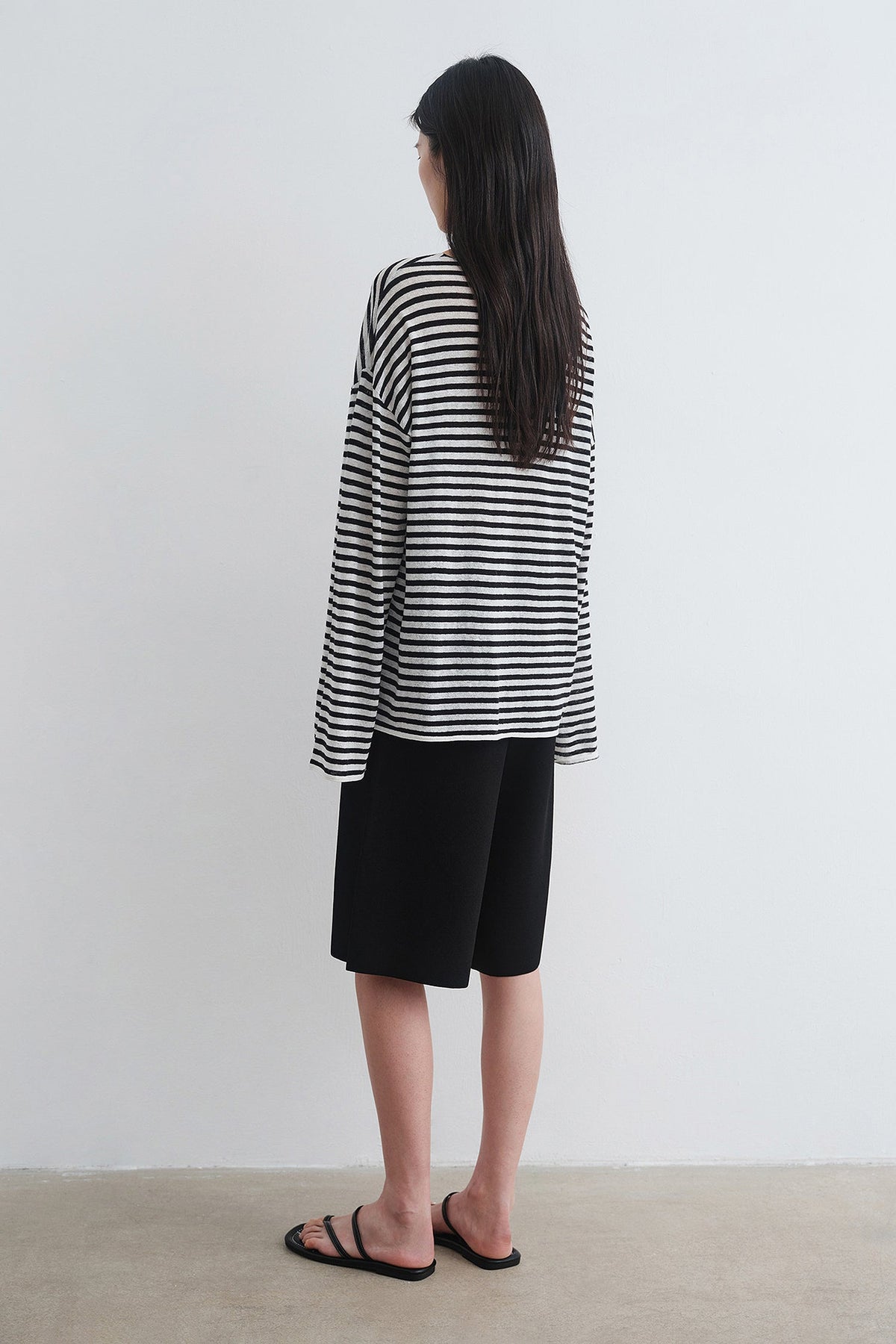 Oversized Linen Long Sleeve Crewneck T-Shirt
