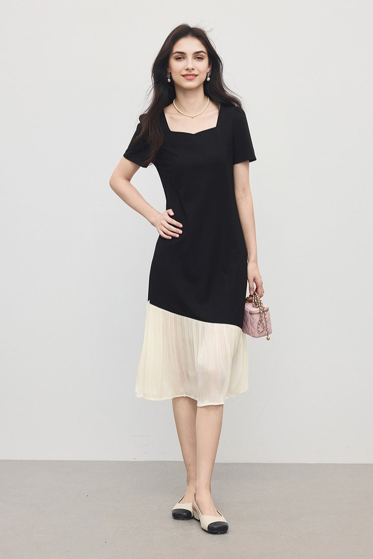 Short-Sleeve Sweetheart-Neck A-Line Midi Dress