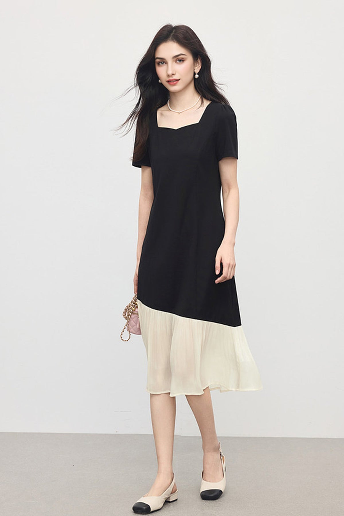 Short-Sleeve Sweetheart-Neck A-Line Midi Dress