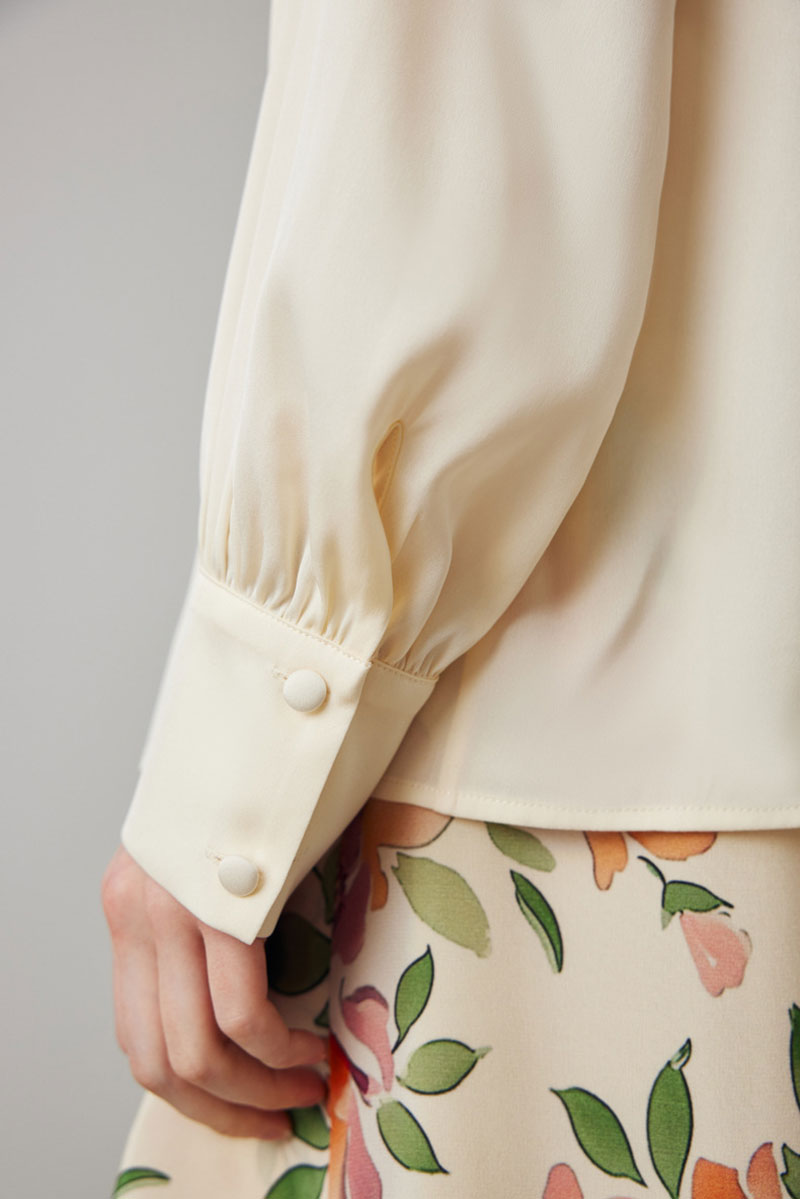 Stretch Silk Long-Sleeve Crewneck Ribbon Blouse
