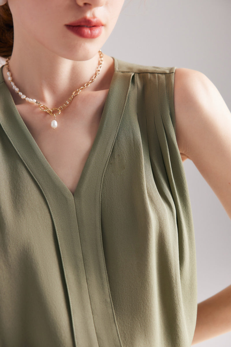 Stretch Silk Sleeveless V-Neck Pleated Shell Tank Blouse