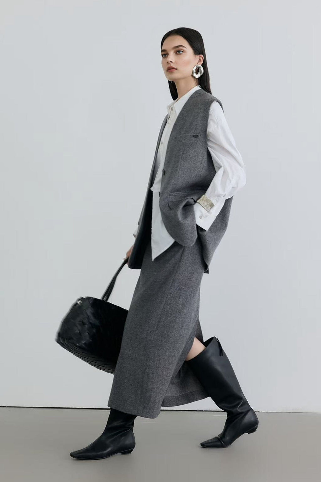 Tailored Herringbone Cashmere-Wool Column Midi Skirt
