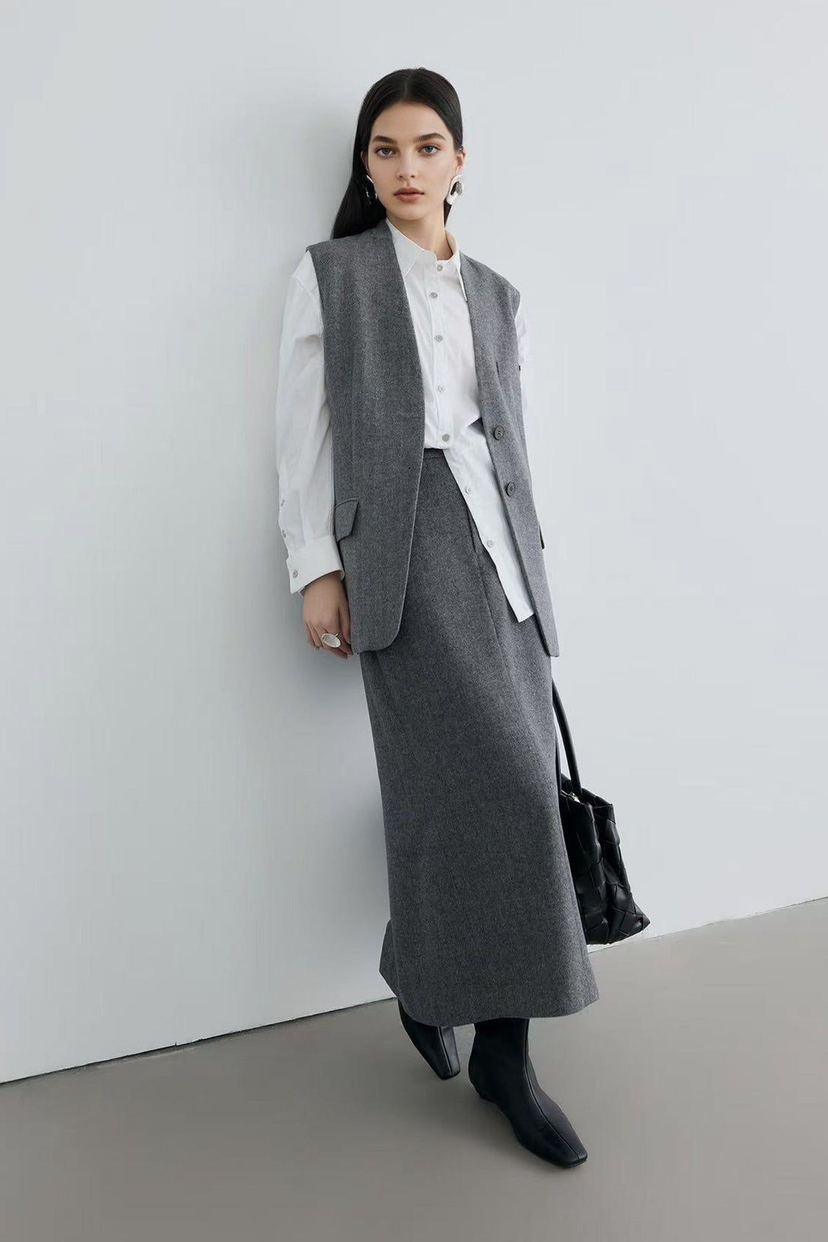 Tailored Herringbone Cashmere-Wool Column Midi Skirt