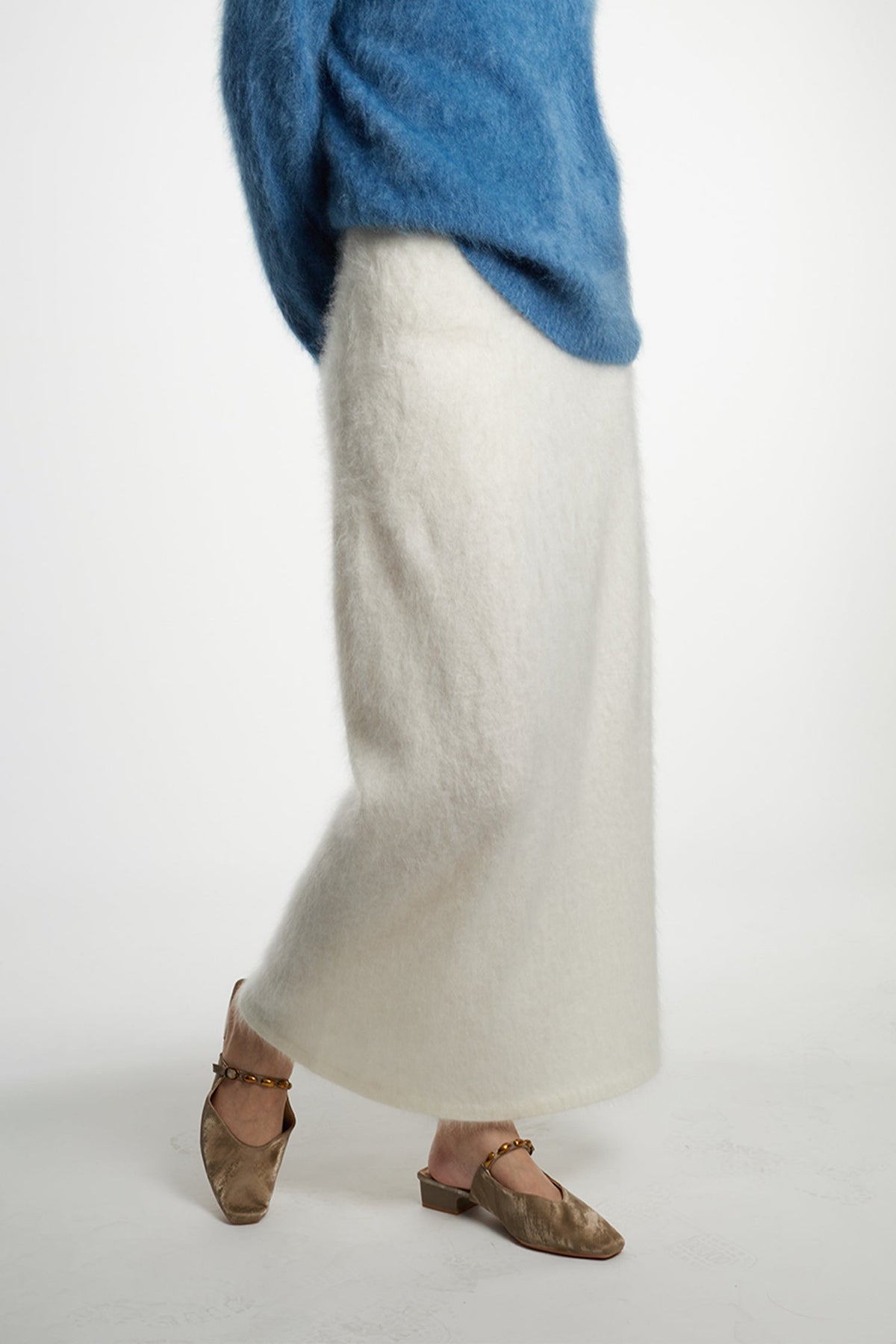 Ultrafine Seamless Brushed Cashmere Midi Sweater Skirt