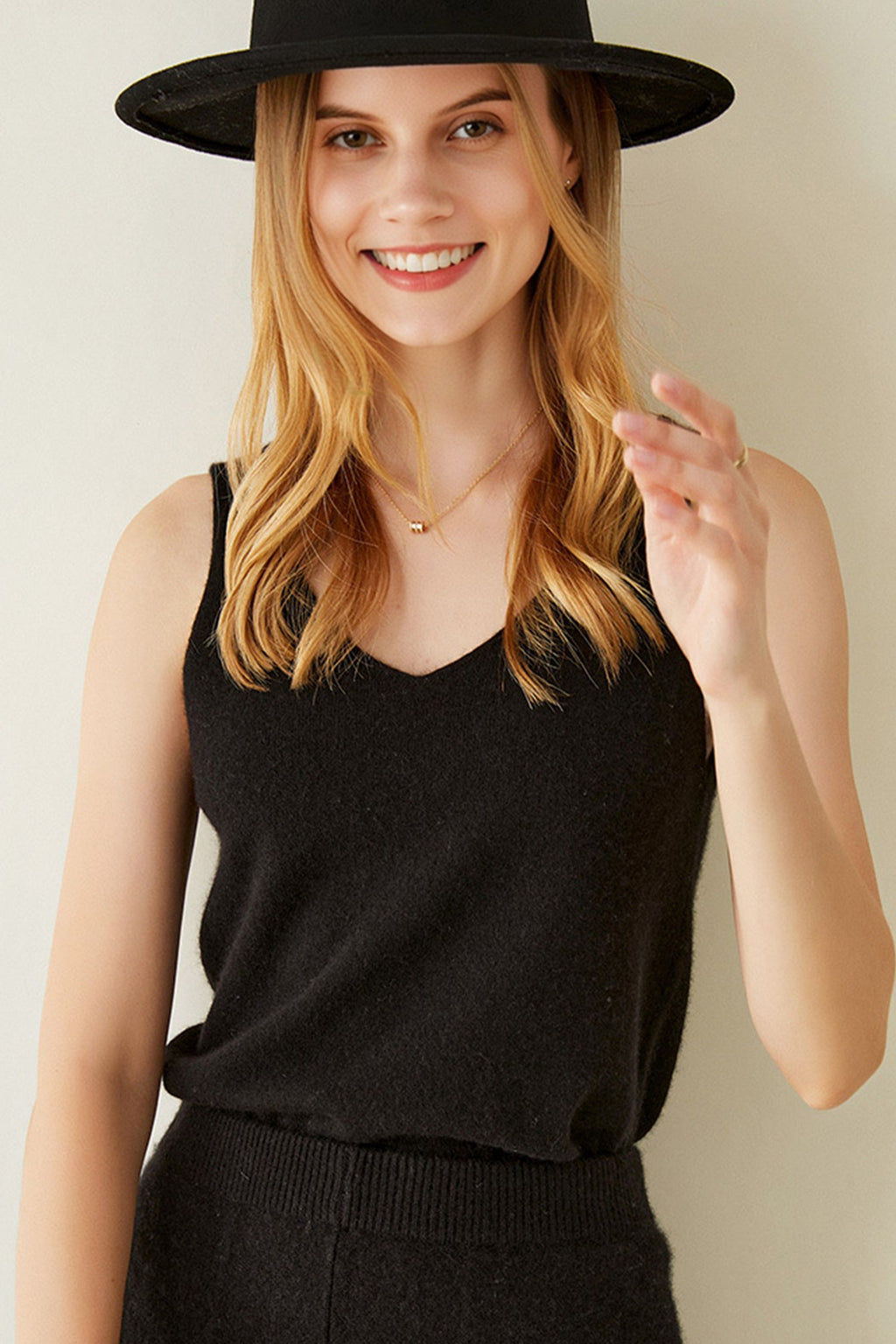 Ultrasoft Cashmere V-Neck Tank Top