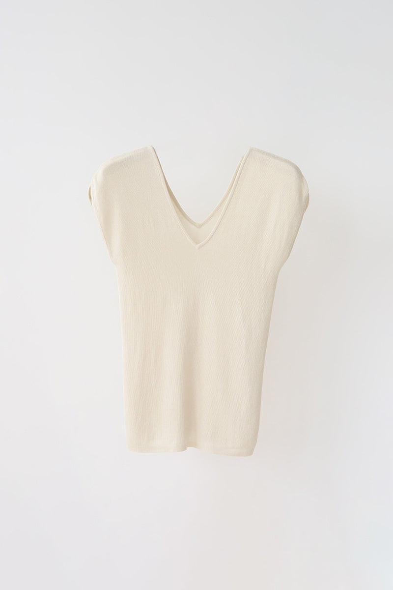 V-neck Short Sleeve Knit T-shirt
