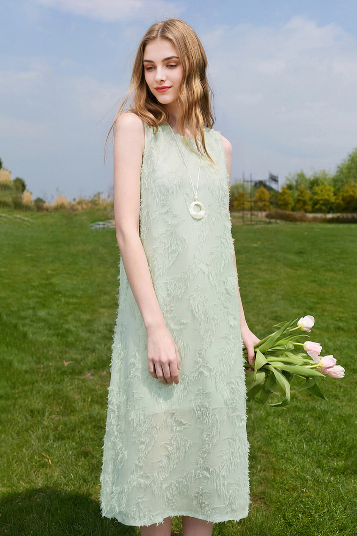 White Floral Applique Sleeveless Dress